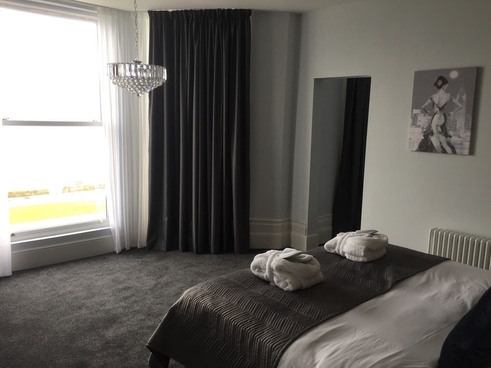 The View Hotel Folkestone, A Member Of Radisson Individuals Екстер'єр фото